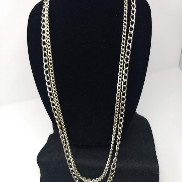DOUBLE STRAND SILVER-TONED FASHION NECKLACE - Picture 1 of 3